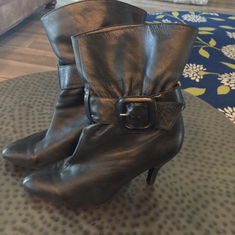 Black Giannin Binini Booties, size 7.5